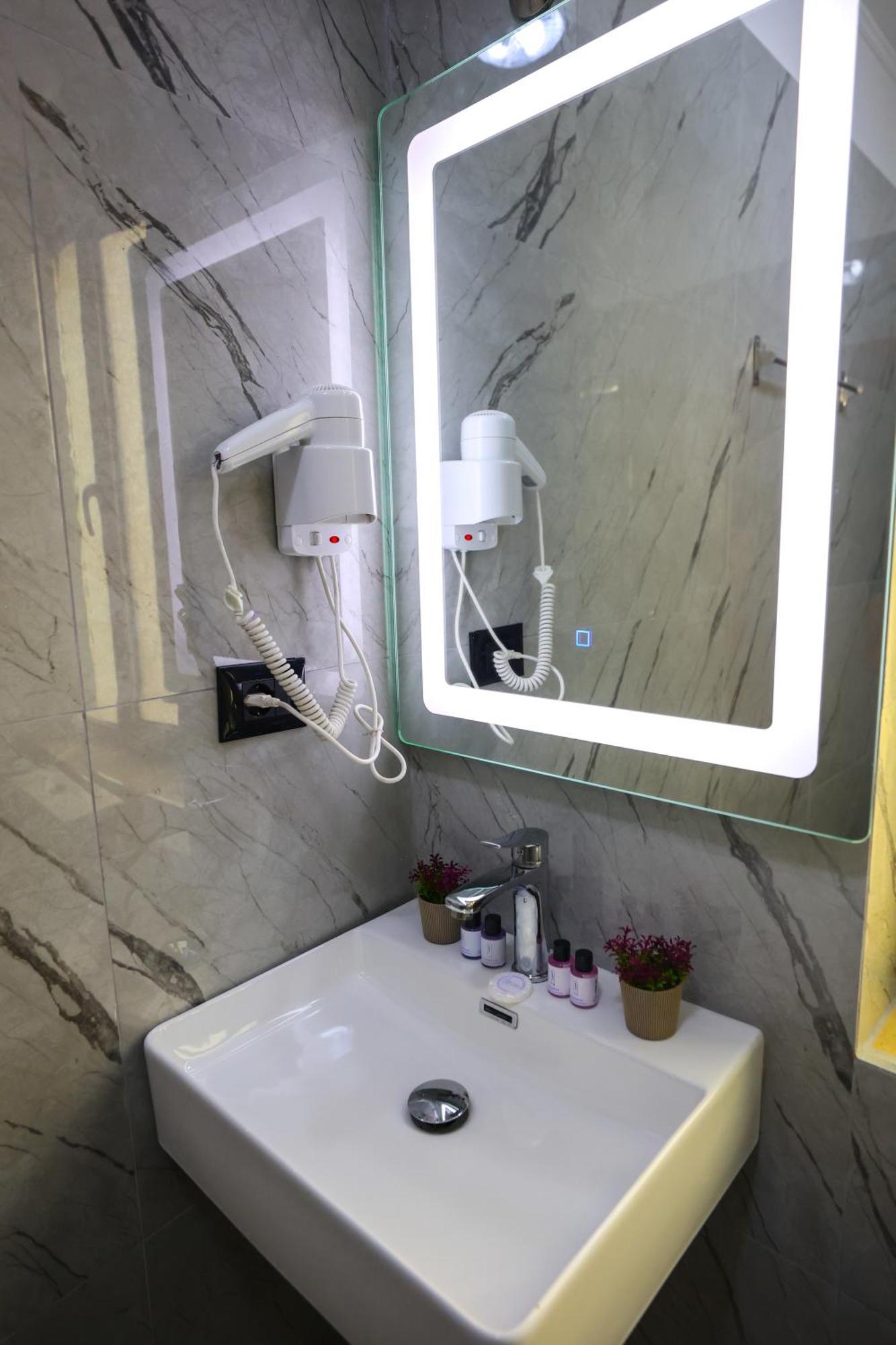 Vila Alizee Hotel Tiran Dış mekan fotoğraf